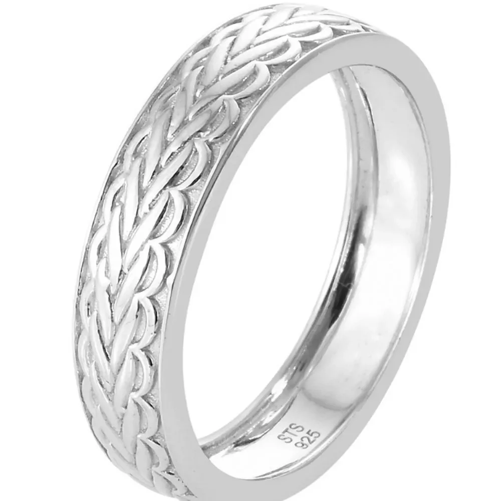 Sterling Silver Ring Size 6‎